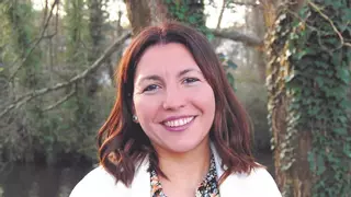 Noelia Martínez deja Alternativa dos Veciños y se hace concejala no adscrita en Arteixo