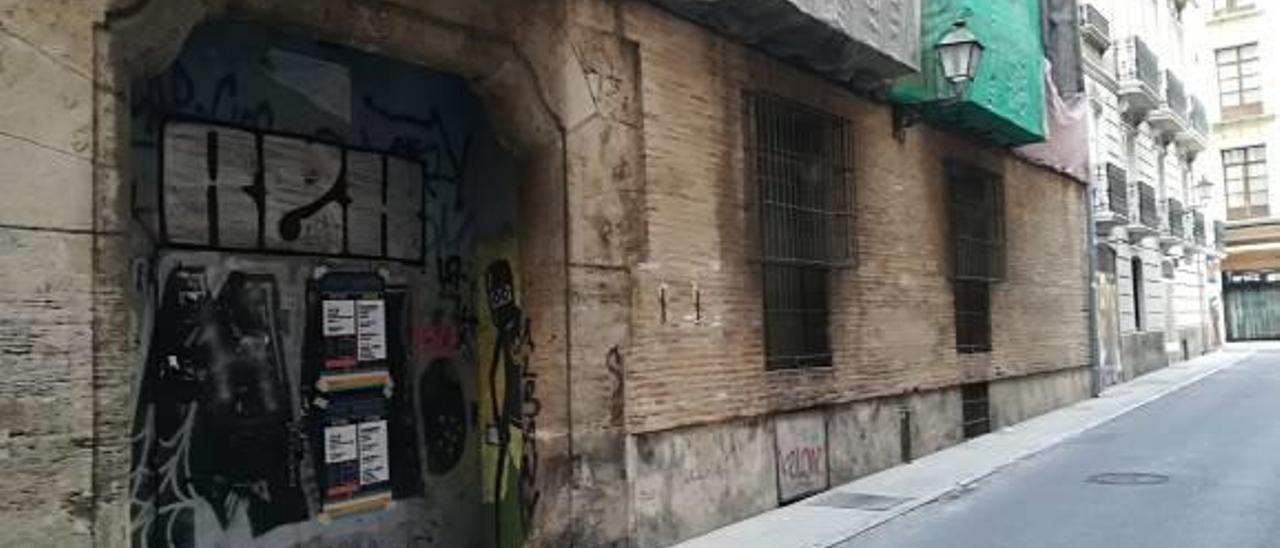 Patrimonio inspecciona los daños arqueológicos en el palacete de la Marxa