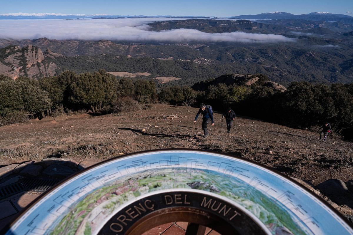 El paisaje de la famosa montaña de La Mola, que tiene un cierre anunciado