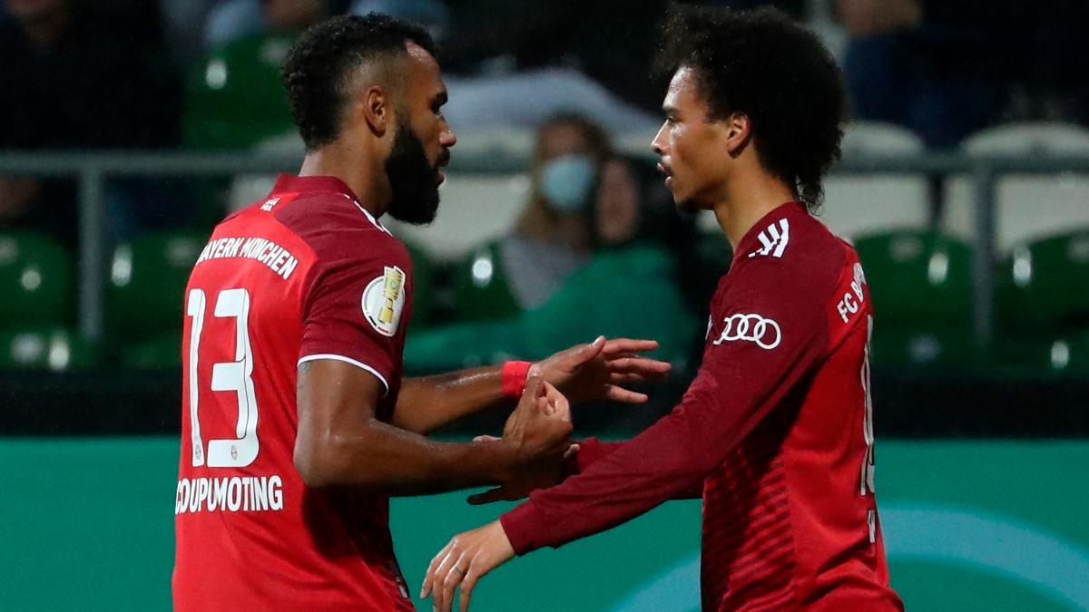 Choupo-Moting celebra con Sané su primer gol ante el Berder Bremen