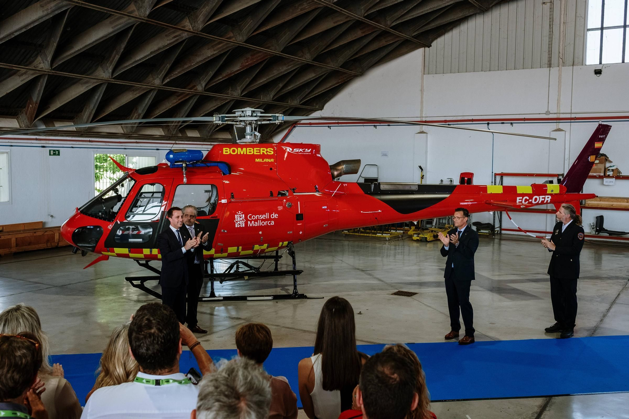 Bomberos de Mallorca cuenta con un nuevo helicóptero para reforzar la actuación en rescates, emergencias e incendios