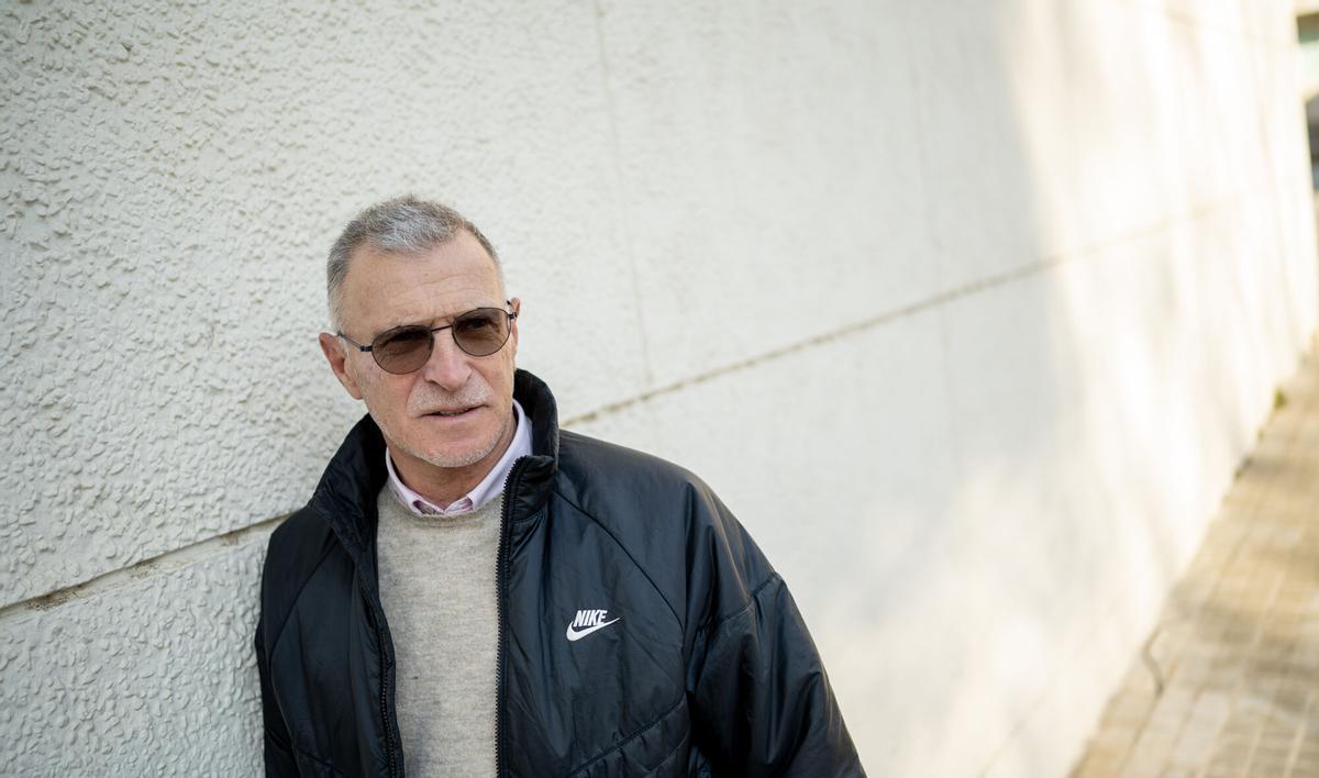 Barcelona 25.03.2026 Deportes El ex atleta, saltador de longitud, Antonio Corgos, fotografiado en un parque de Barcelona. Fotografía de Jordi Cotrina