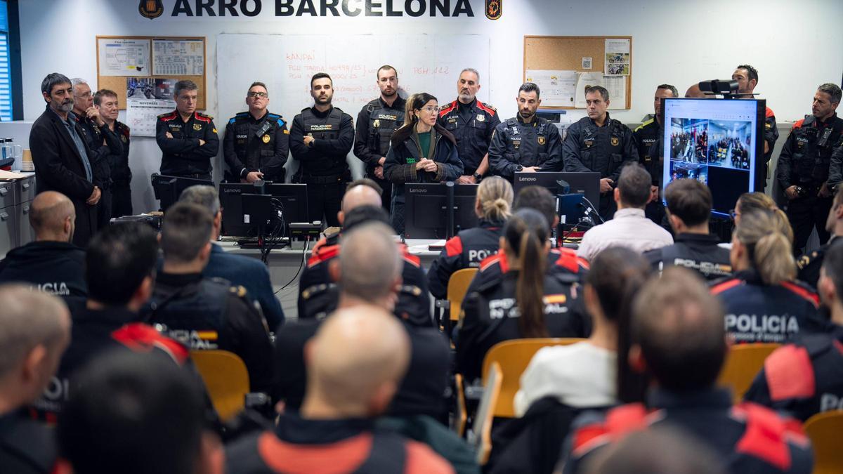 La consellera Parlon en la reunión del décimo plan Kanpai