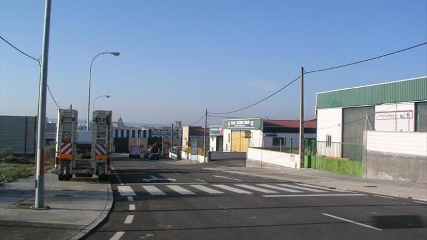 Quejas en el polígono industrial Los Rosales de Coria por cortes en internet