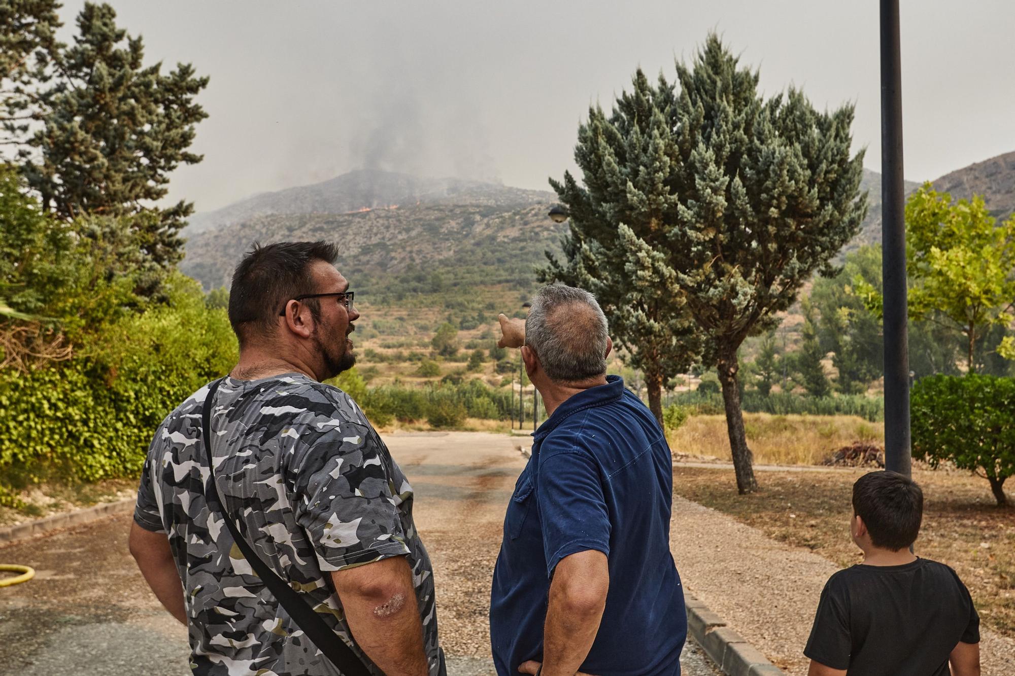 El incendio de la Vall d'Ebo sigue propagándose