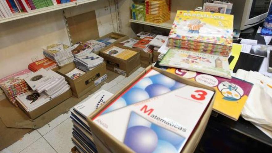 Libreros gallegos retrasarán a octubre la subida del IVA en el material escolar