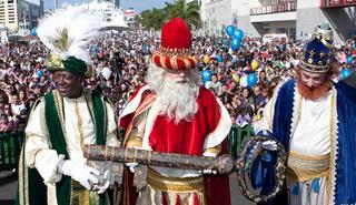 Los Reyes Magos llegan con un gran cortejo de seguridad policial