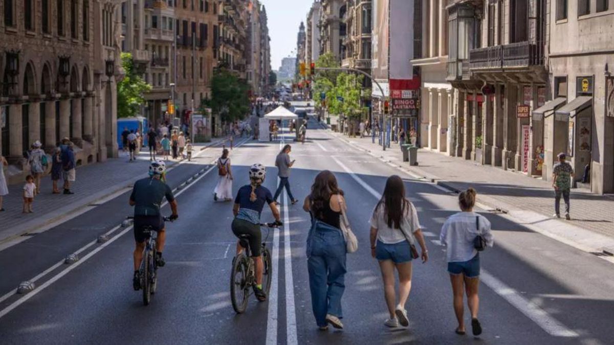 El V15 recupera el itinerario de subida por Via Laietana