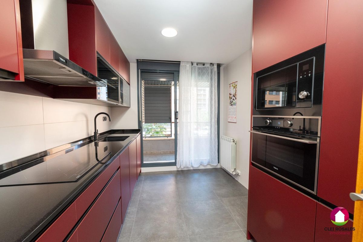 La cocina de la casa a la venta en Zaragoza