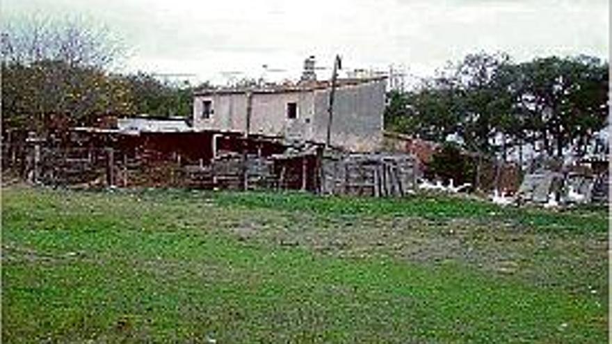 La masia de la Rajoleria és una de les que estarien afectades pel POUM.