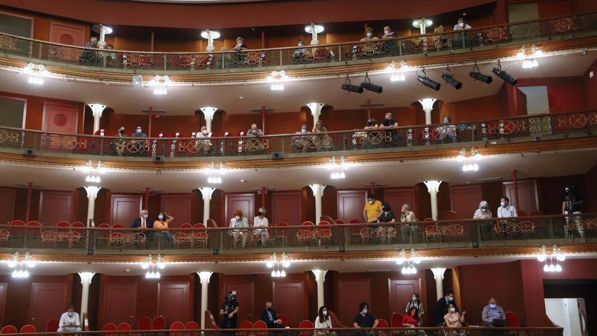 Córdoba entrega la distinción a Julio Anguita de Hijo Adoptivo de la Ciudad a título póstumo