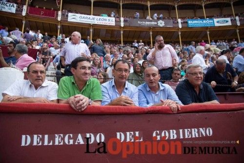 Ambiente en la corrida de toros de Finito de Córdoba, El Juli y Perera