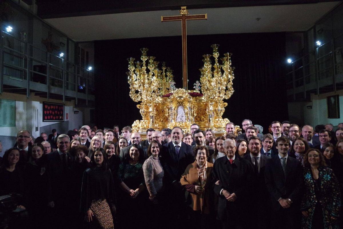 El Cristo del Amor estrena una joya para la Semana Santa de Málaga 2026