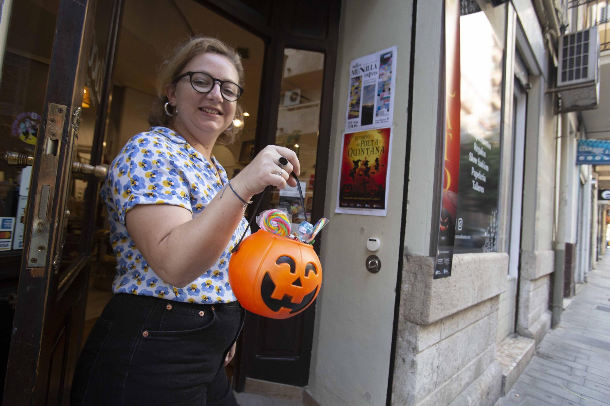 Los comercios de Alicante pierden el miedo a Halloween