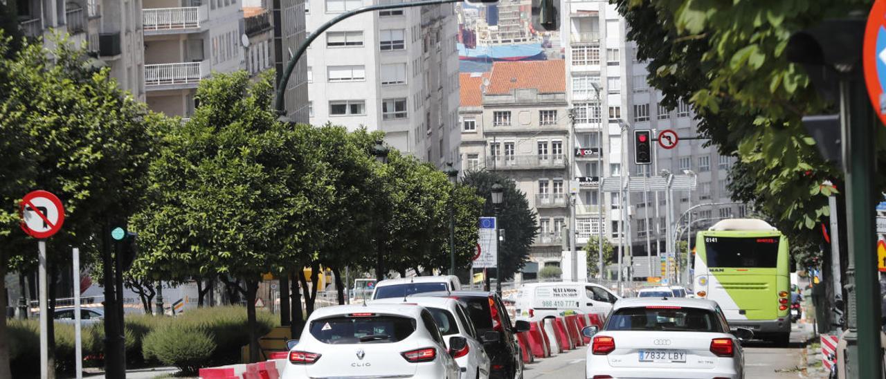 El tráfico lleva a Vigo a superar los niveles de contaminación que recomienda la OMS