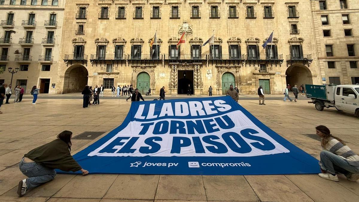 Así es la urbanización Les Naus: la polémica promoción de vivienda protegida en Alicante con adjudicaciones a cargos públicos y familiares