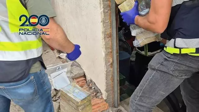 El líder de Os Fanchos, un croata y un vecino de A Pobra, ante el juez por el alijo de 1.410 kilos de cocaína