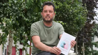Diego Giráldez, escritor: «O ingreso nun centro psiquiátrico supoñía para as mulleres a súa morte civil»