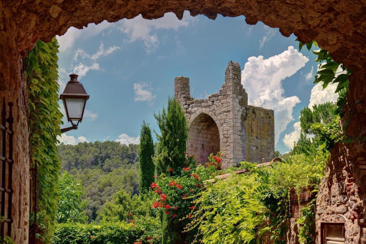 Visitar los pueblos medievales del Baix Empordà