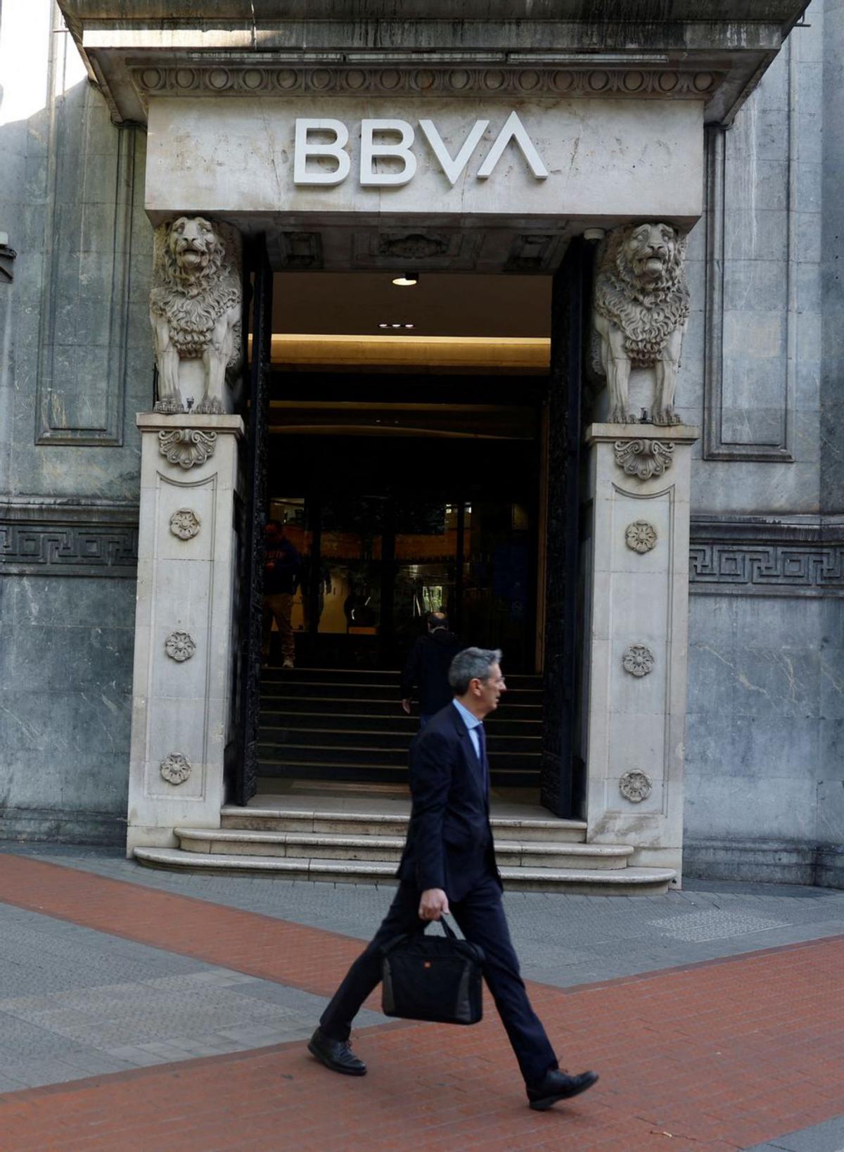 El BBVA redueix el percentatge mínim del Sabadell que aspira a comprar