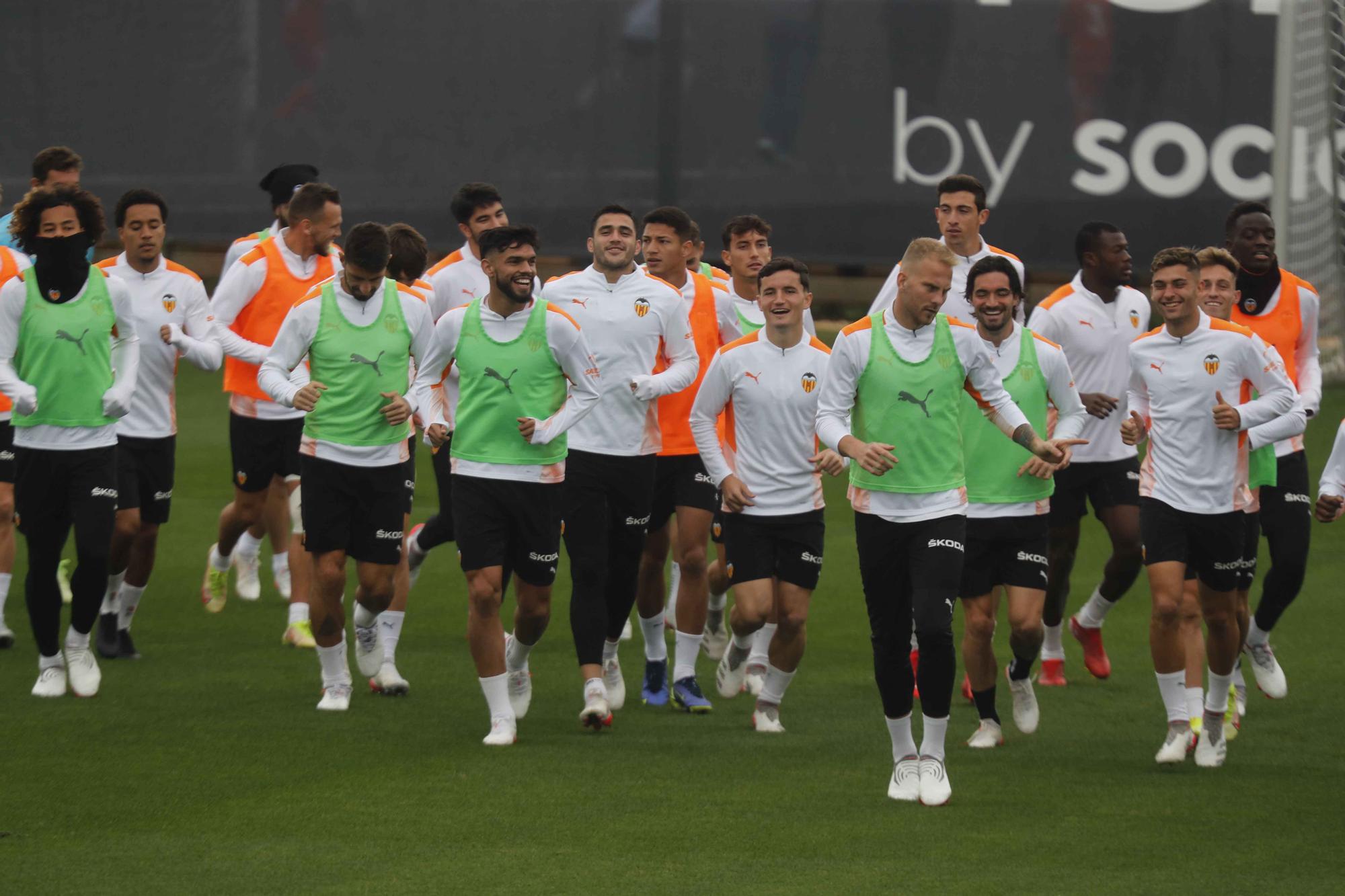 Última sesión antes del partido frente a la Real Sociedad para el Valencia