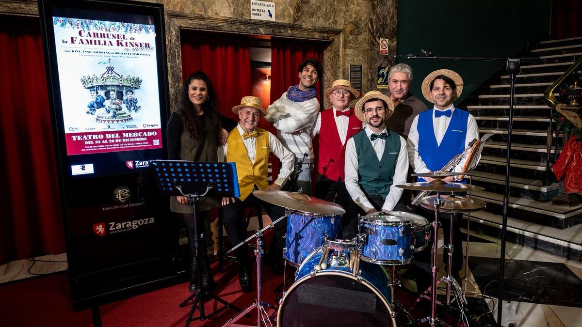 Producciones Kinser al completo en la presentación de la Navidad.