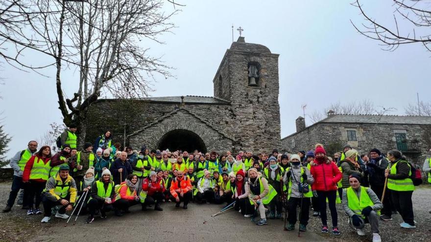 Salida de la primera etapa del camino entre O Cebreiro y Santiago. | FdV