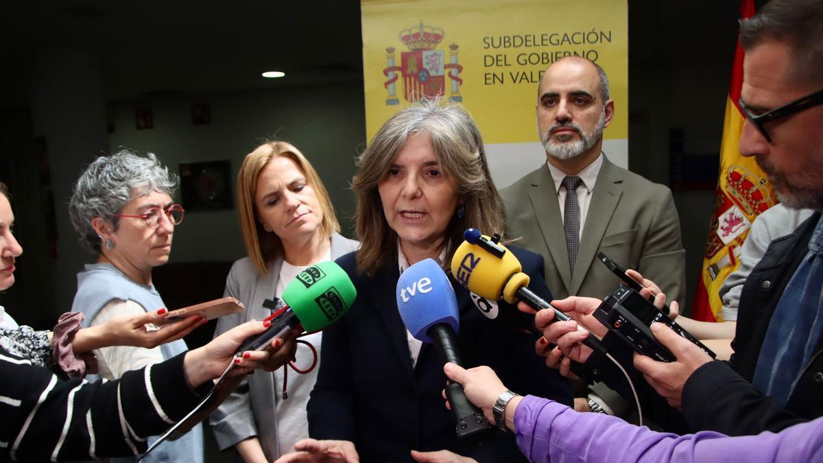 Pilar Bernabé y la Secretaria de Estado de Migraciones atienden a los medios sobre el proceso de regularización de personas migrantes