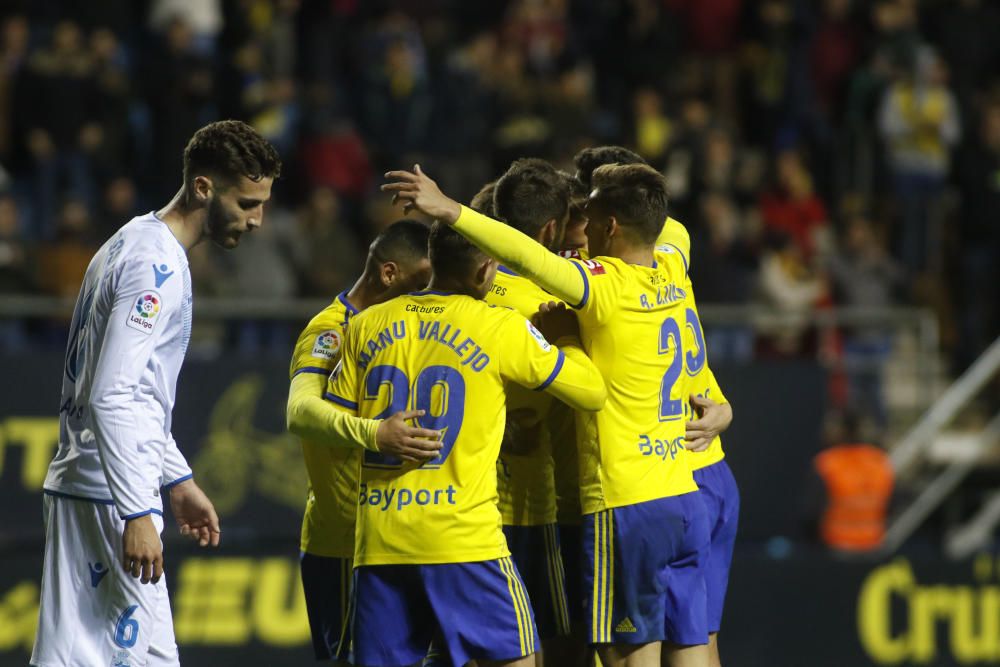 El Dépor sale goleado de Cádiz