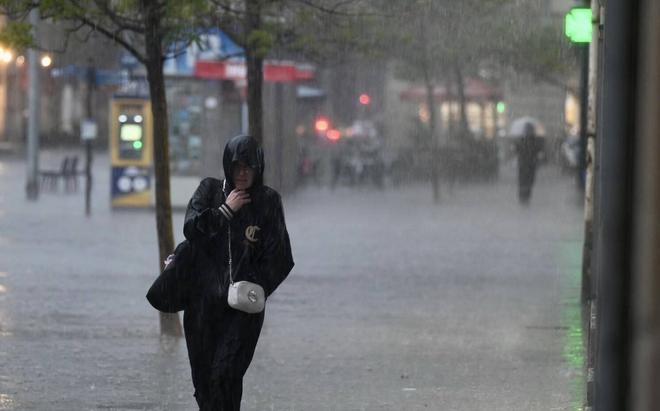 Intensa granizada impacta en Barcelona