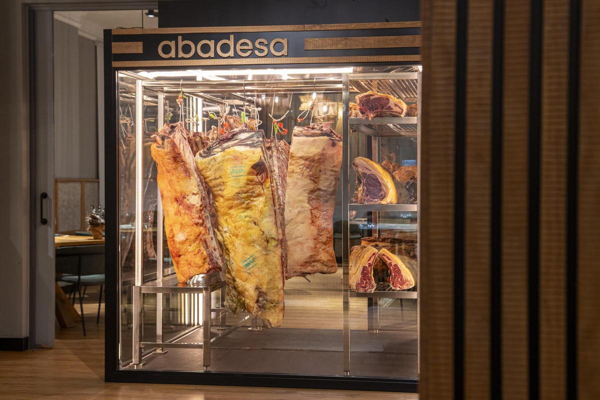 Cámara del Asador Abadesa que da acceso a la mesa del chef