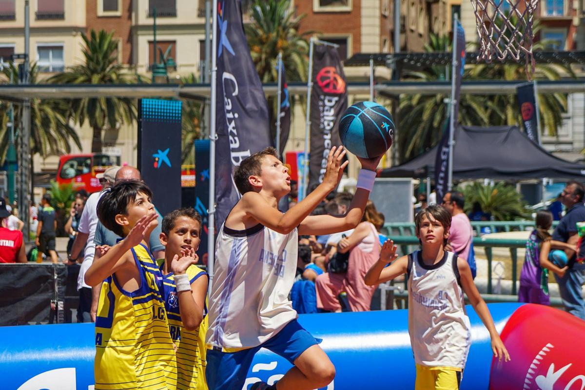 Uno de los partidos del Circuito 3x3 Caixabank en una edición anterior