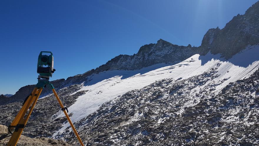 El glaciar de la Maladeta, en la Ribagorza, pierde masa sin parar.