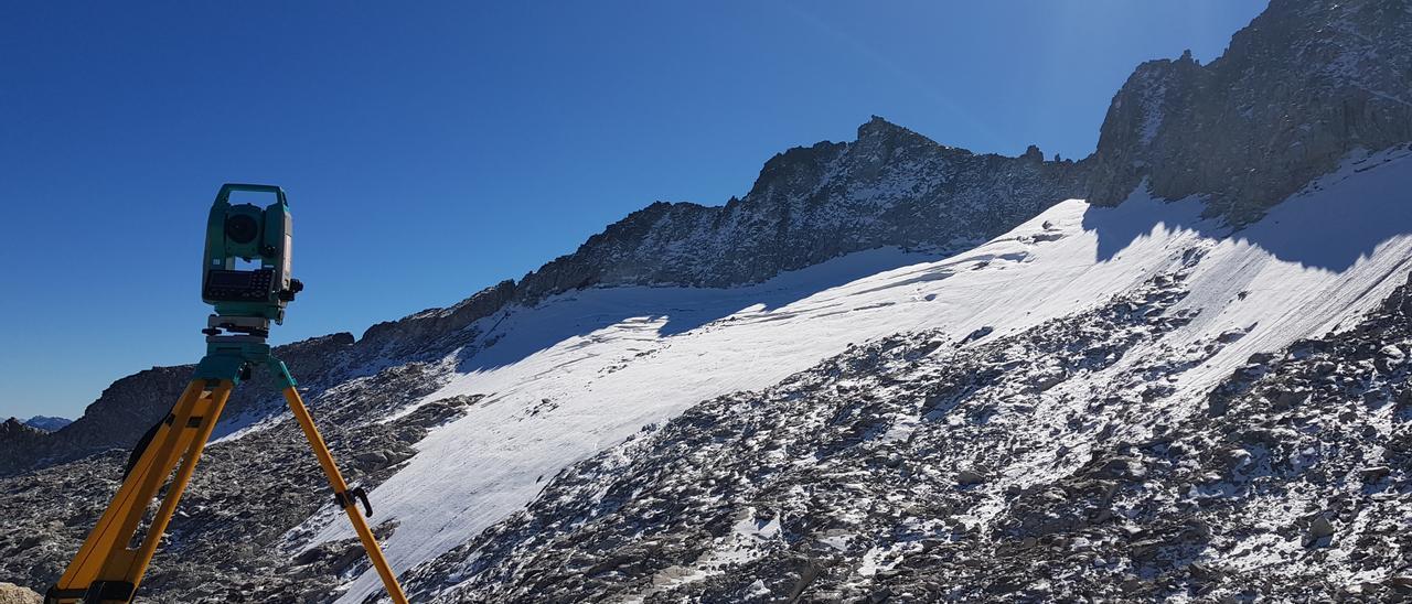 El glaciar de la Maladeta, en la Ribagorza, pierde masa sin parar.