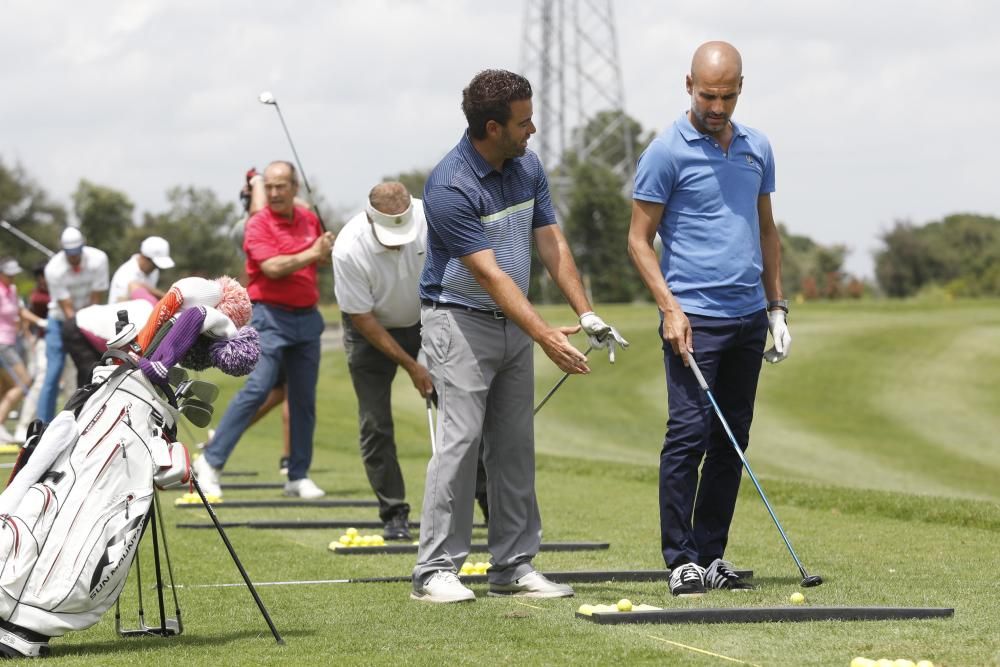 Guardiola i altres exfutbolistes disputen el torneig de golf a Caldes de Malavella