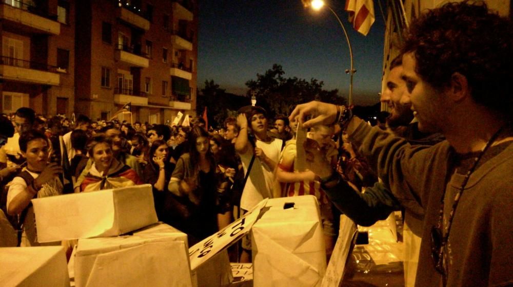 Concentració a Manresa a favor del referèndum i contra la repressió