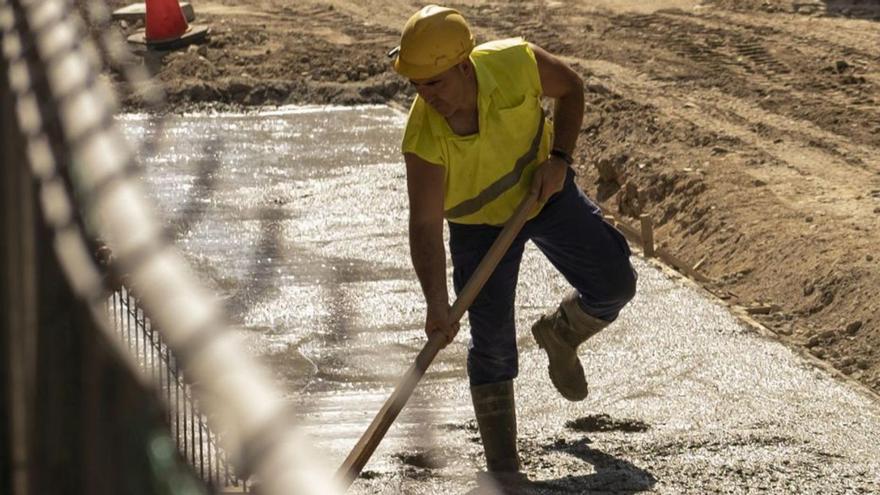 Un obrero trabajando