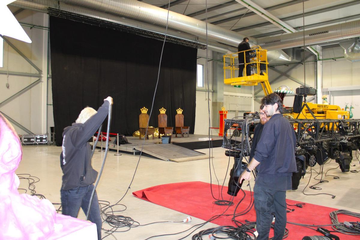 Preparativos en uno de los pabellones de Ifelor.