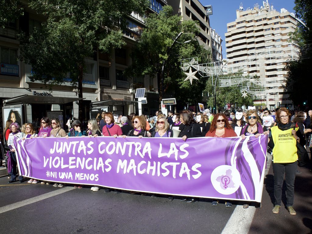 La manifestación en Murcia contra la violencia machista, en imágenes