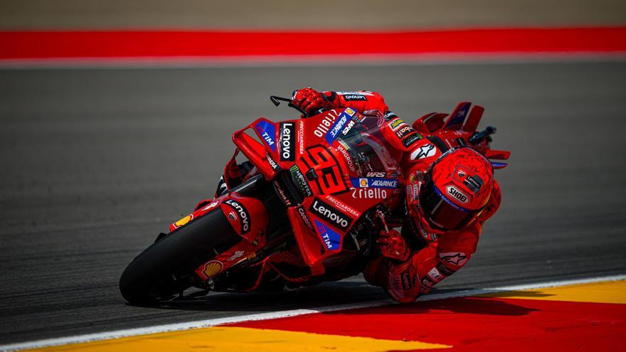 Marc Márquez arrasa otro sábado más y logra su 10º triunfo del año