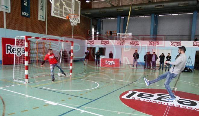 Jordi Alba y Juan Carlos Navarro, entrenadores por un día