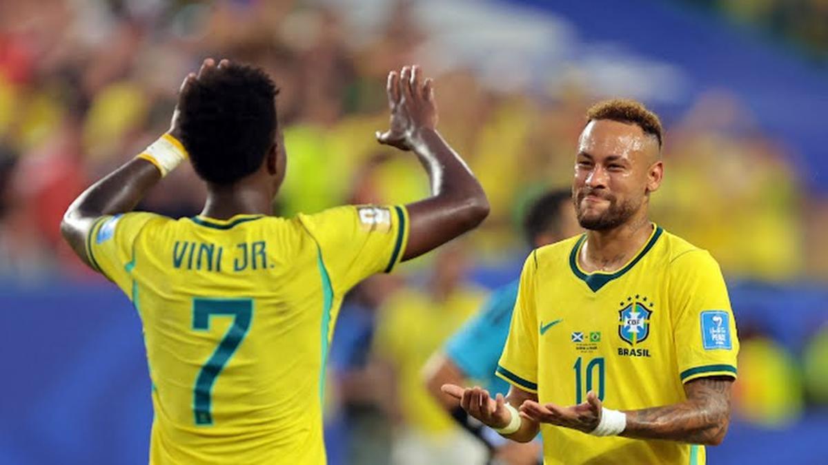 Neymar en su reaparición con Brasil.