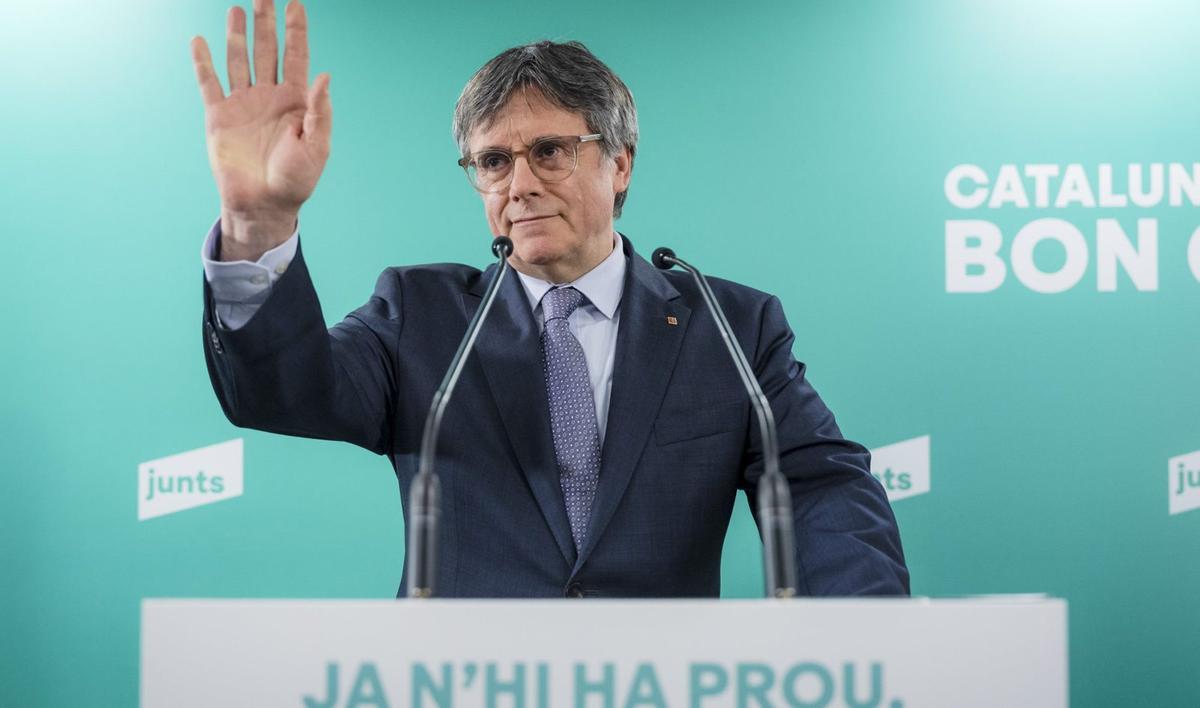 La caiguda de Junts en les enquestes reobre el debat sobre Puigdemont