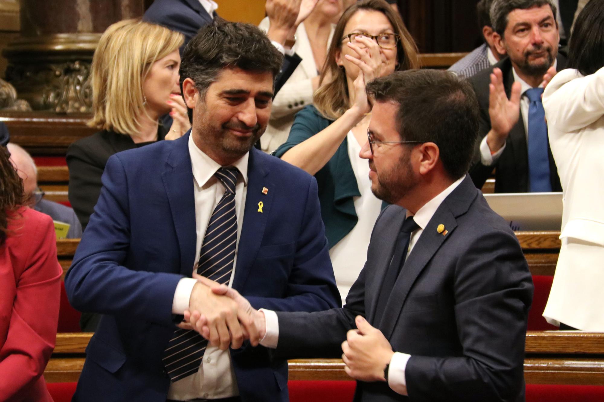 El Parlament aprovar la llei del català per respondre la sentència del 25%.