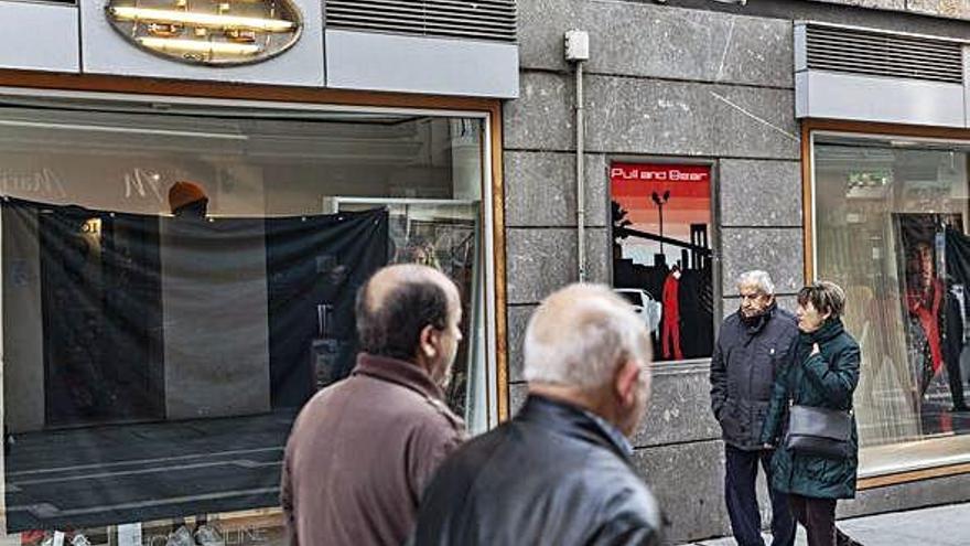 Un comercio cerrado en San Torcuato.