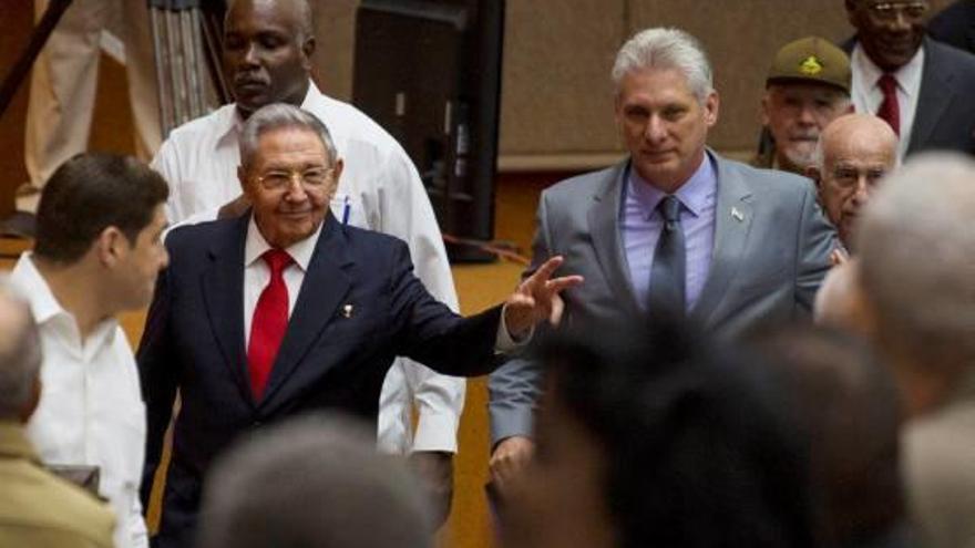 Raúl Castro i Miguel Díaz-Canel, a l&#039;Assemblea Nacional de Cuba.