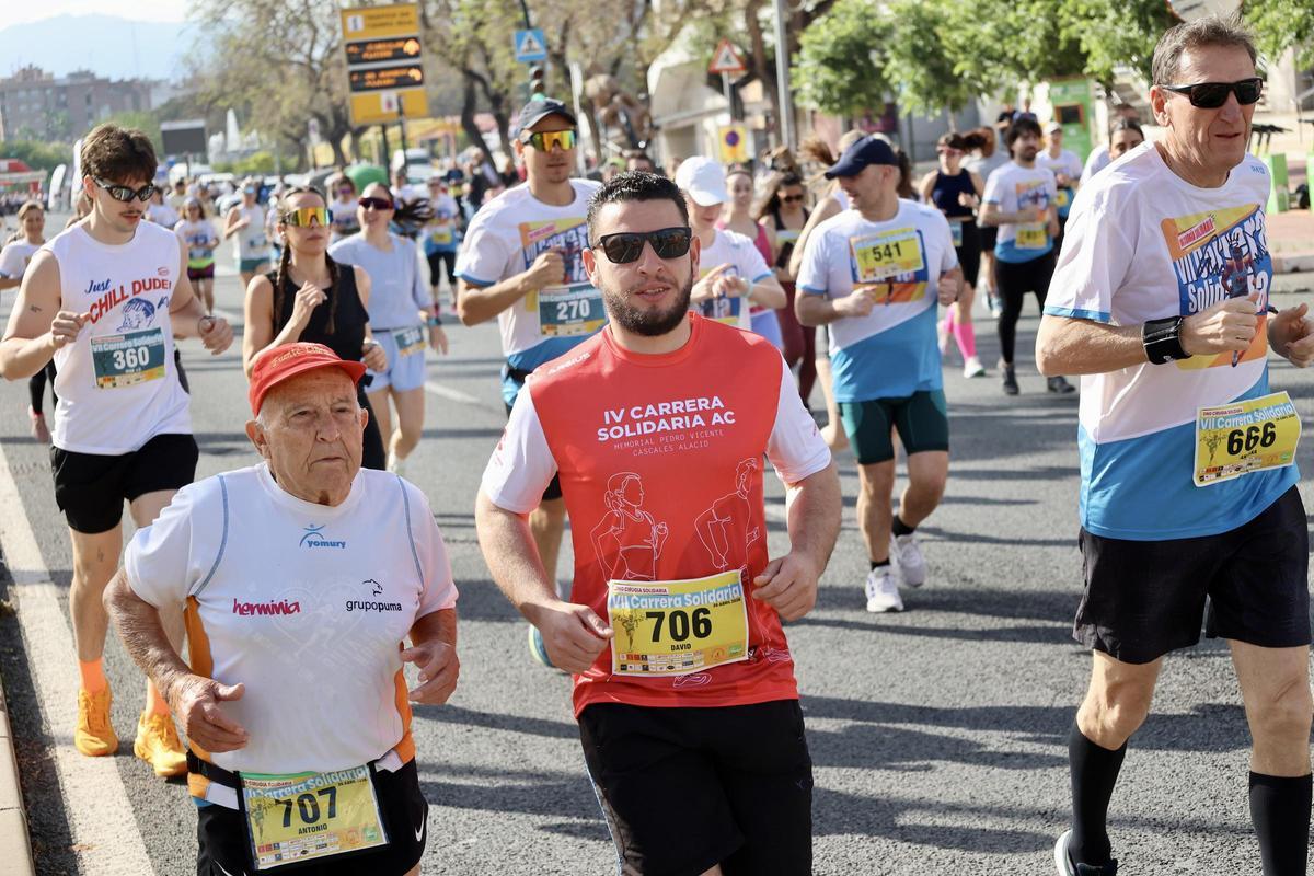 Búscate en las fotos de la carrera por la cirugía solidaria