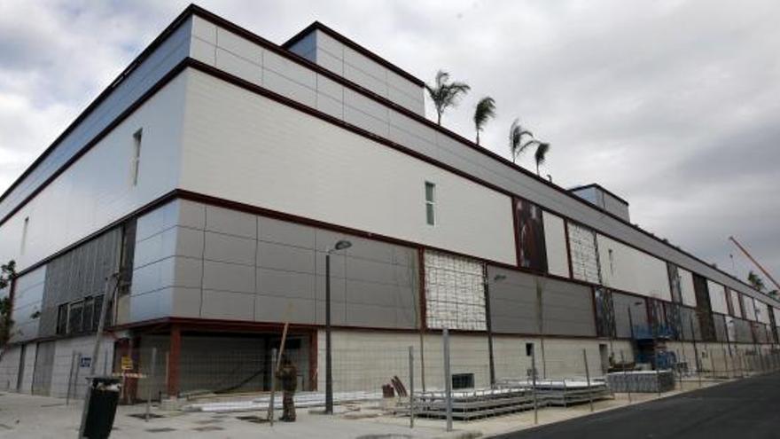 El nuevo centro comercial de Valencia abrirá el próximo 22 de abril -  Levante-EMV