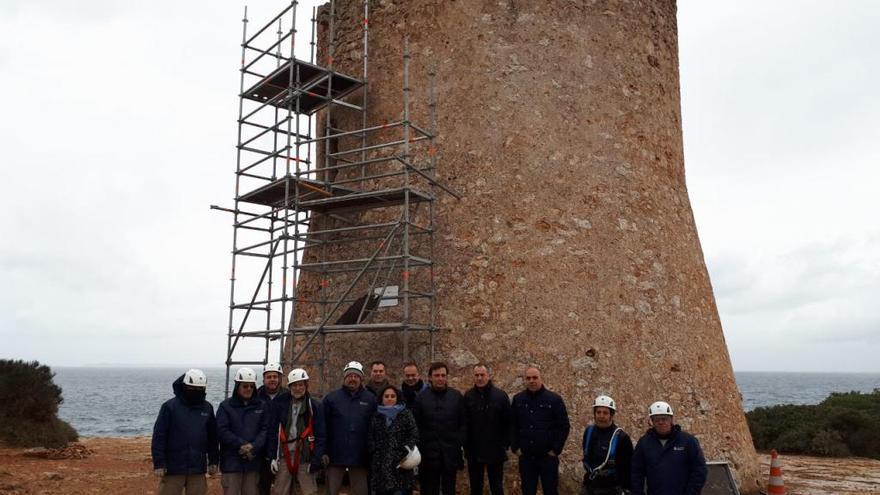 La Torre de Cala Pi, en Llucmajor, ha recibido este martes la visita de autoridades políticas.