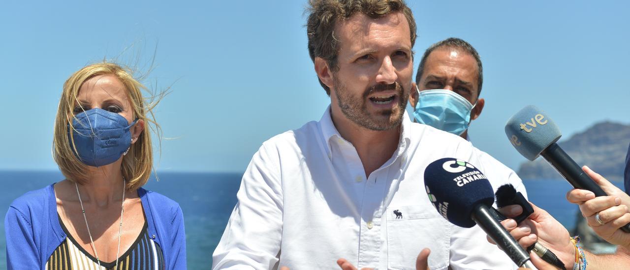 Pablo Casado, durante su visita a Canarias, donde realizó las declaraciones citando a Armengol sobre la ley de pandemias.